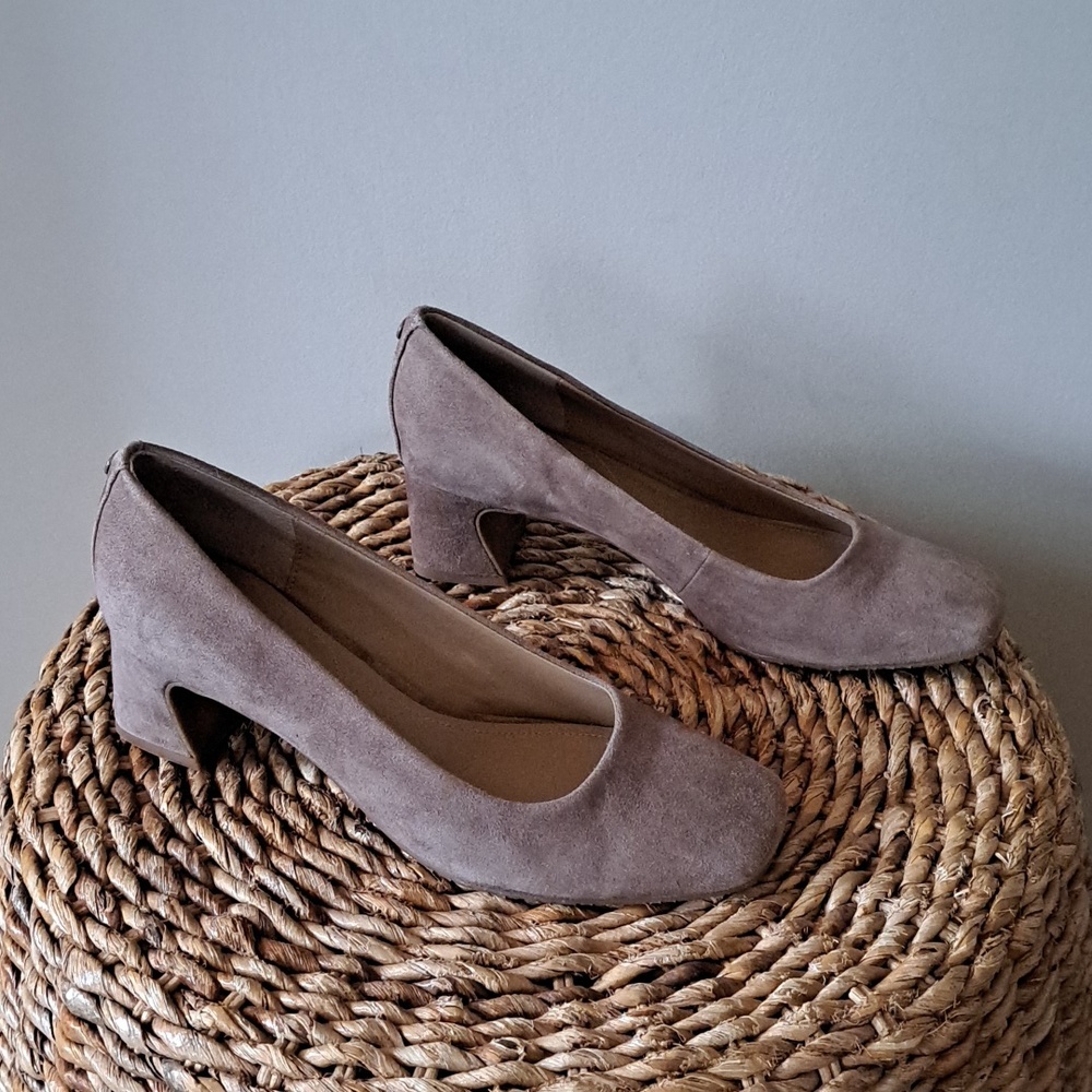 NYDJ Womens Fay Dress/Office Tan Suede Neutral 2" Block Heel Pumps S-7.5